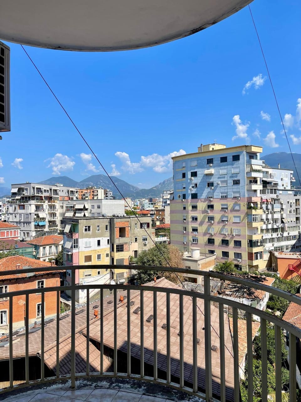 View (from property/room), Balcony/Terrace, City view, Mountain view