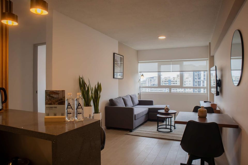 Striking 1BR in Miraflores Apartment in Miraflores