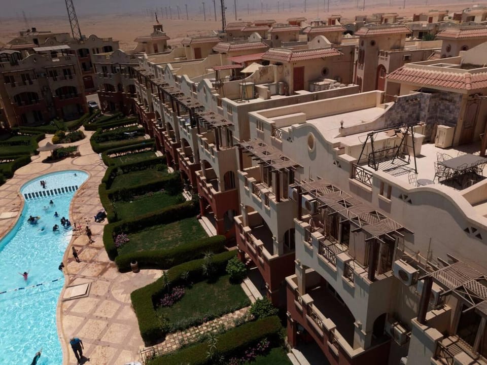 Sea-poolside Lasirena Chalet in An Sokhna Apartment in South Sinai Governorate