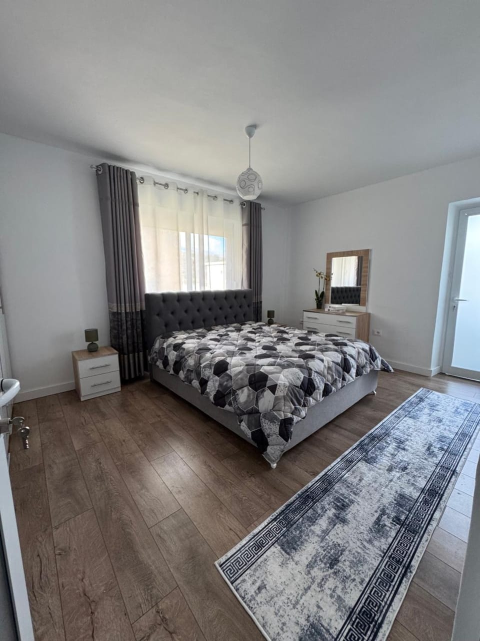 Joanna's Guest House- New renovation Apartment in Vlorë County, Albania