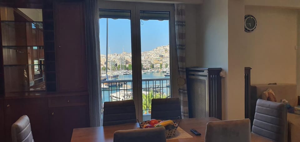 View (from property/room), Living room, Dining area