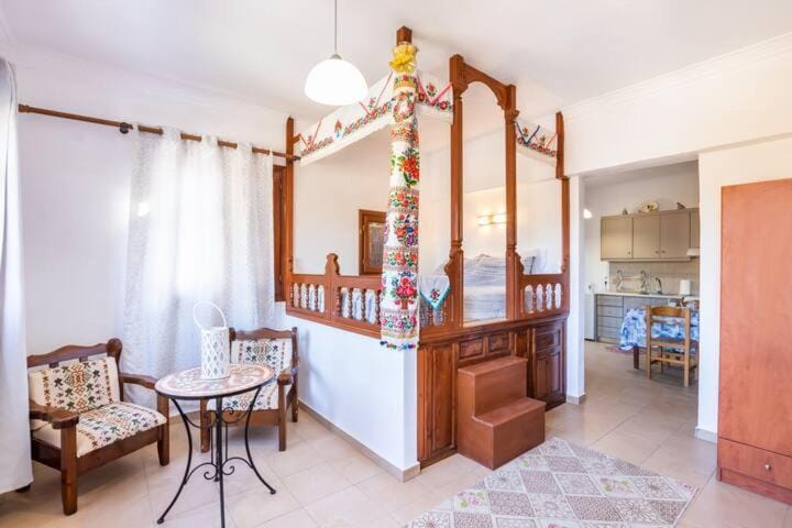Kitchen or kitchenette, Living room, Bedroom