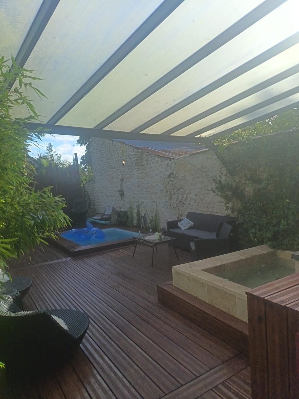 Swimming pool