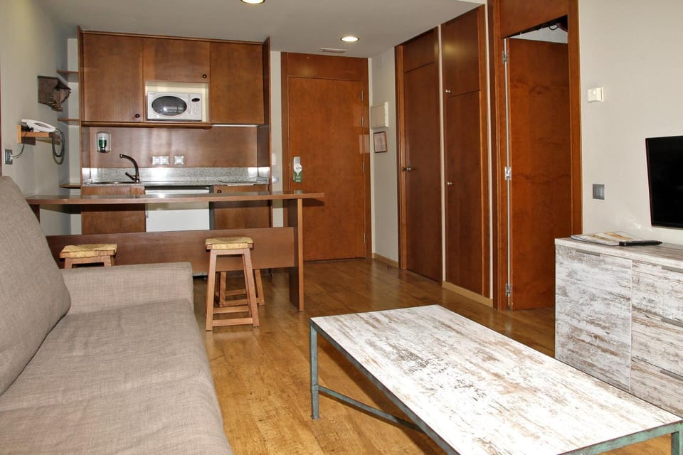 Aparthotel La Vall Blanca Apartment hotel in Vielha