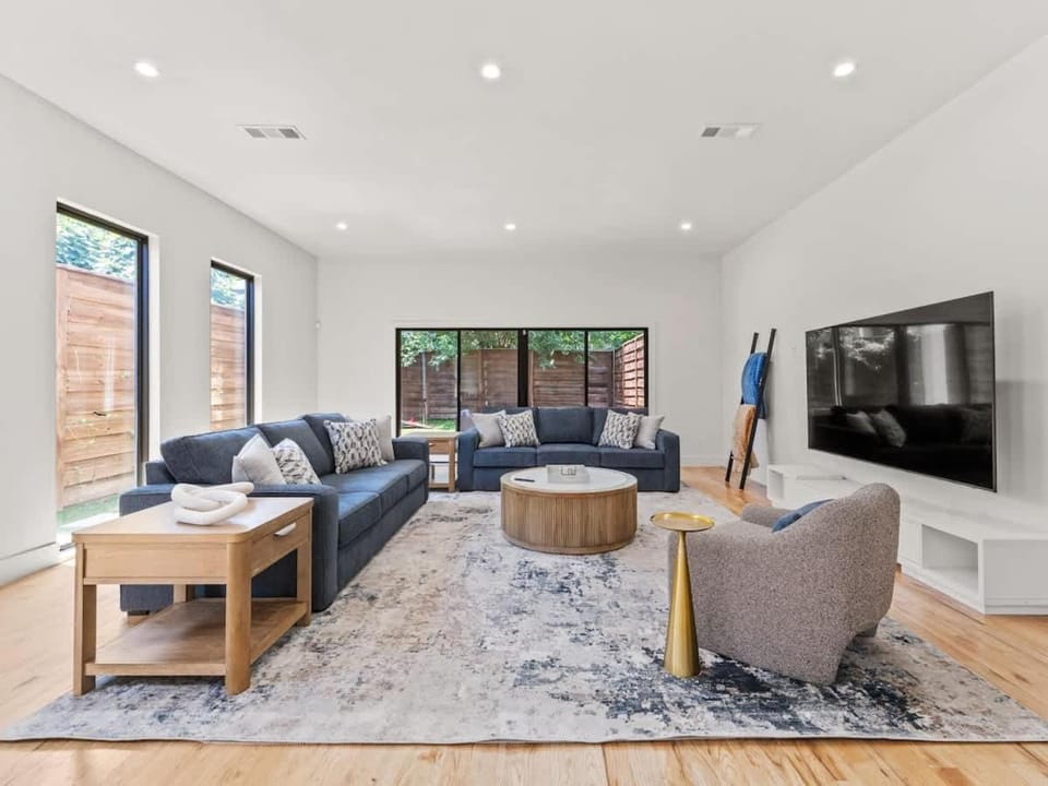 TV and multimedia, Living room