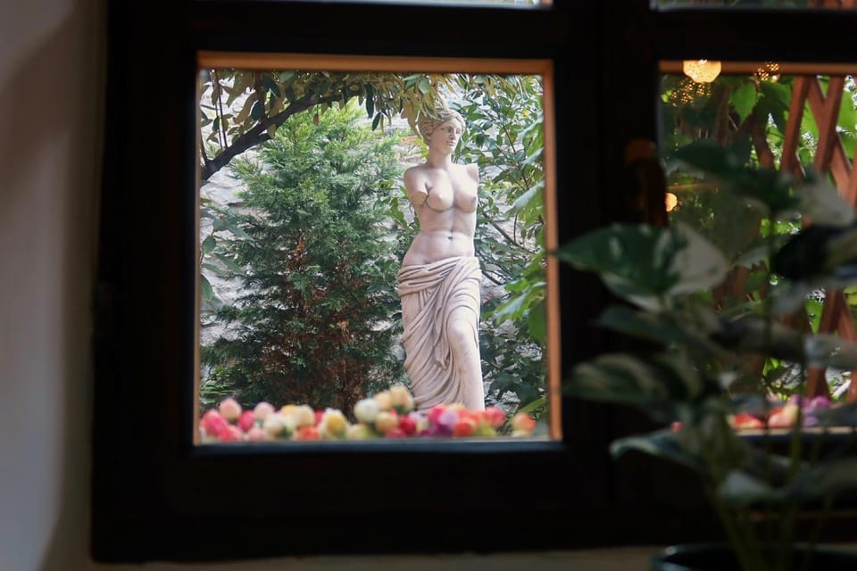 Garden, Decorative detail, Garden view