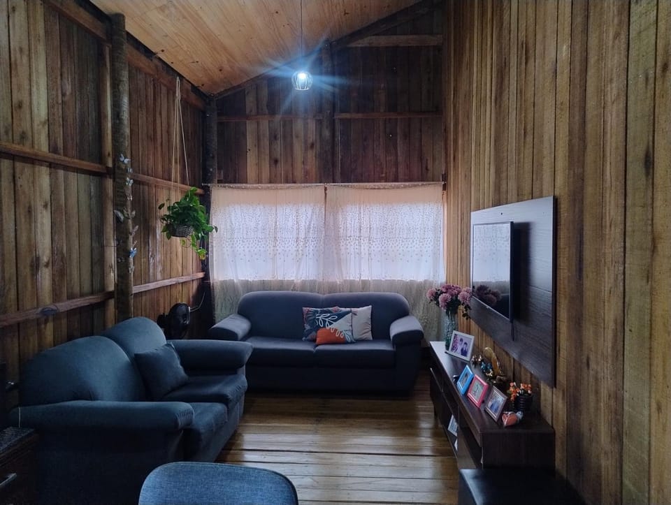 Casa de Madeira para Alugar em São Roque de Minas! House in State of São Paulo