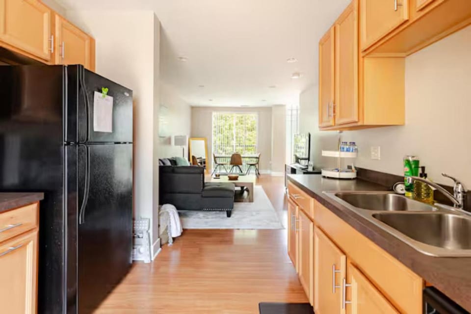 Kitchen or kitchenette, Dining area, dishwasher, oven, stove