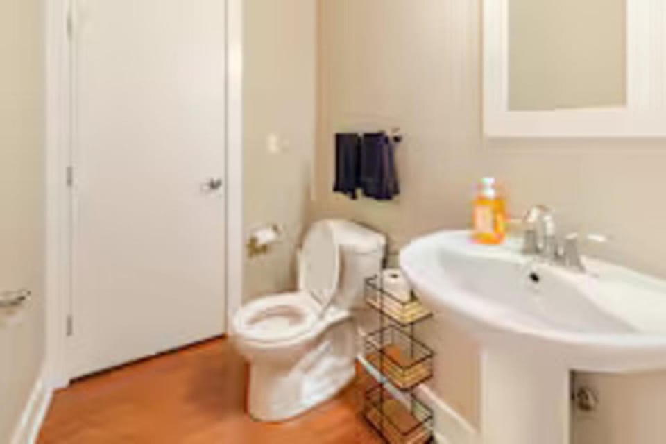 Shower, Toilet, Bath