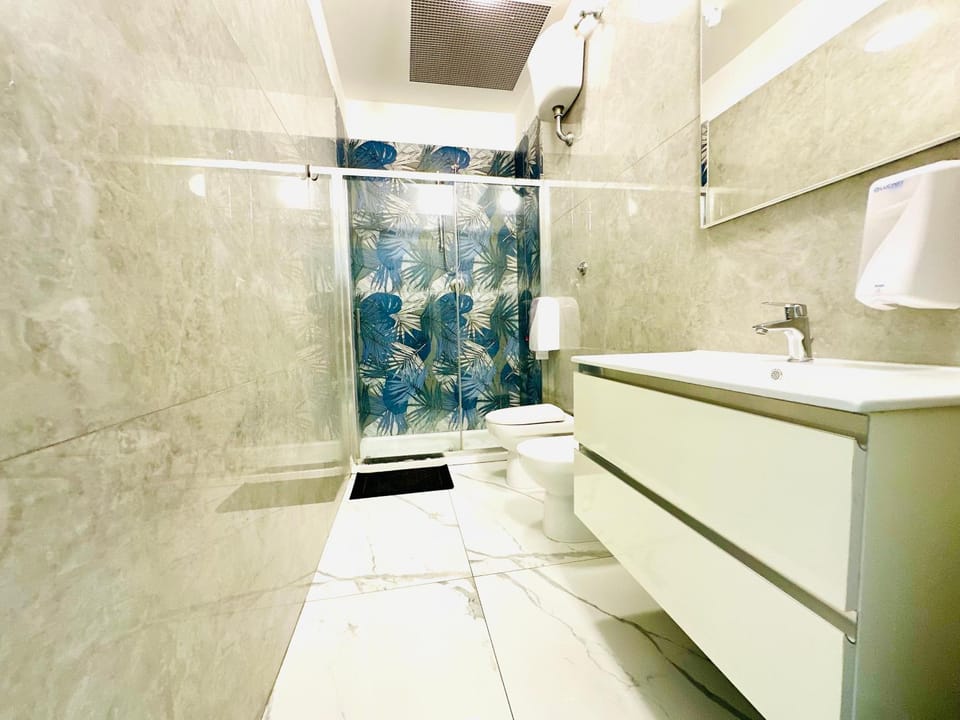 Shower, Bathroom