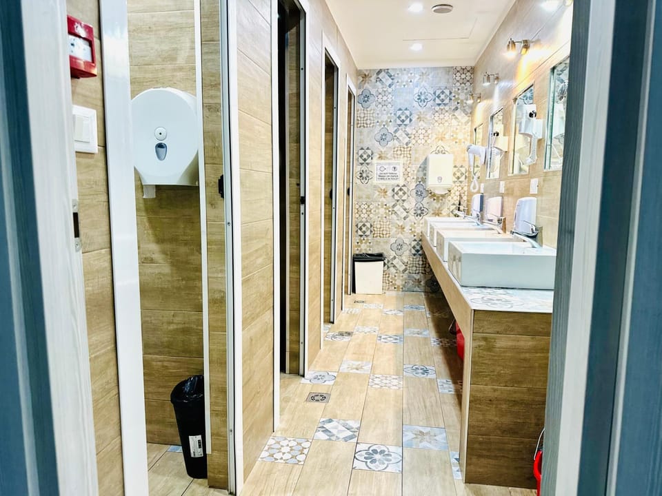 Toilet, Bathroom