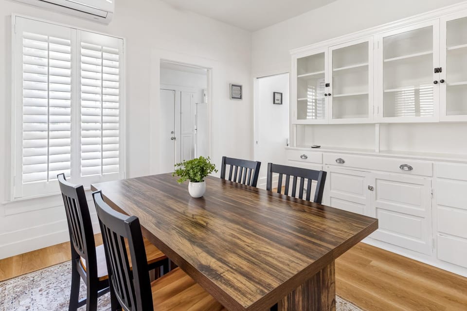 Adorable Pasadena Bungalow House in Pasadena