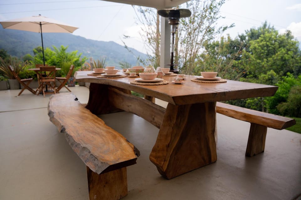 Restaurant/places to eat, Dining area, Breakfast