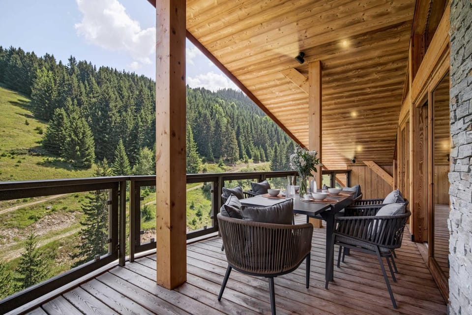 View (from property/room), Balcony/Terrace, Mountain view