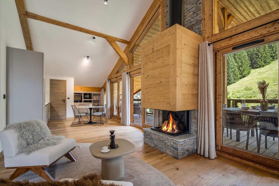 Living room, Seating area, fireplace, pet friendly