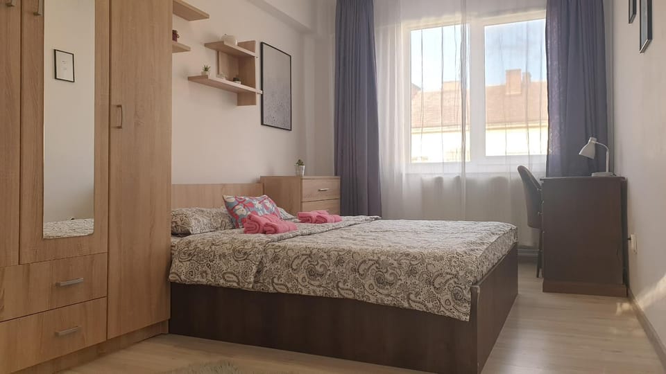 Bed, Photo of the whole room, Bedroom, towels, wardrobe