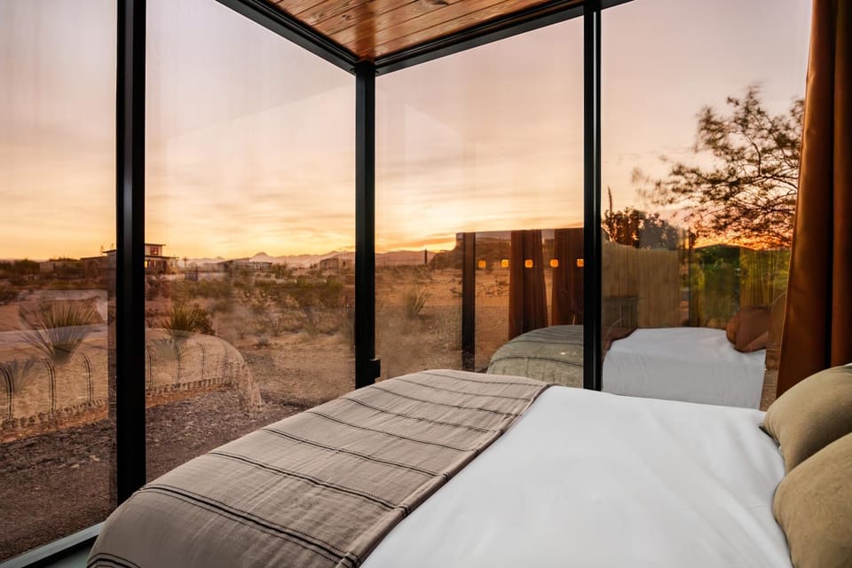 Bed, Natural landscape, View (from property/room), Photo of the whole room, Sunrise
