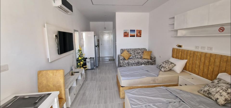 Hurgada New studio in Avenue on Mamsha -private beach&pool Apartment in Hurghada