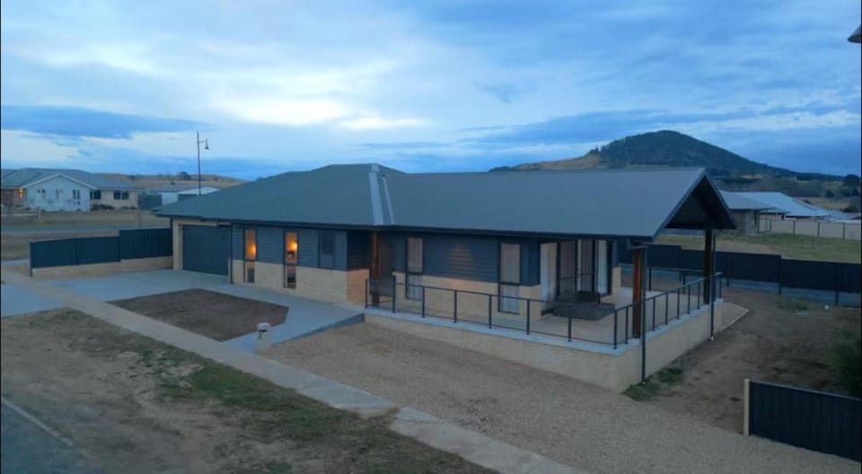 Property building, Natural landscape, Mountain view