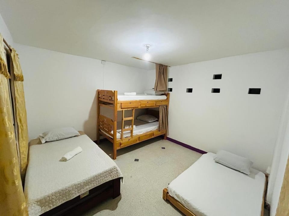 Casa Almanik Hostel Bed and Breakfast in Medellin
