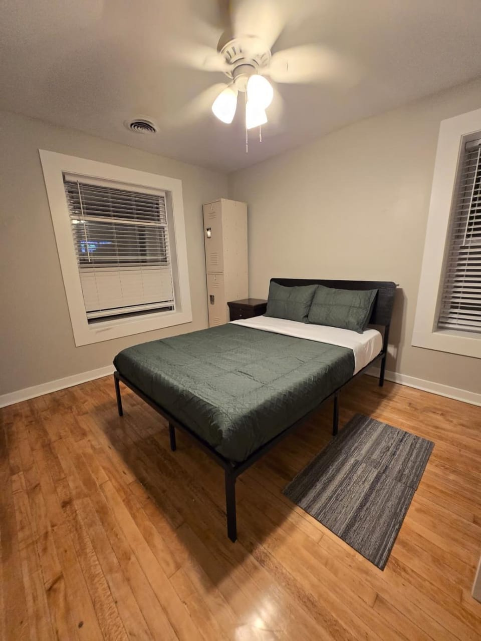 Grand House Capsule hotel in Chicago