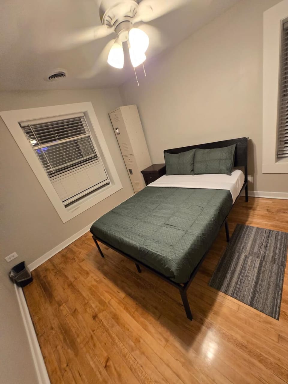 Grand House Capsule hotel in Chicago