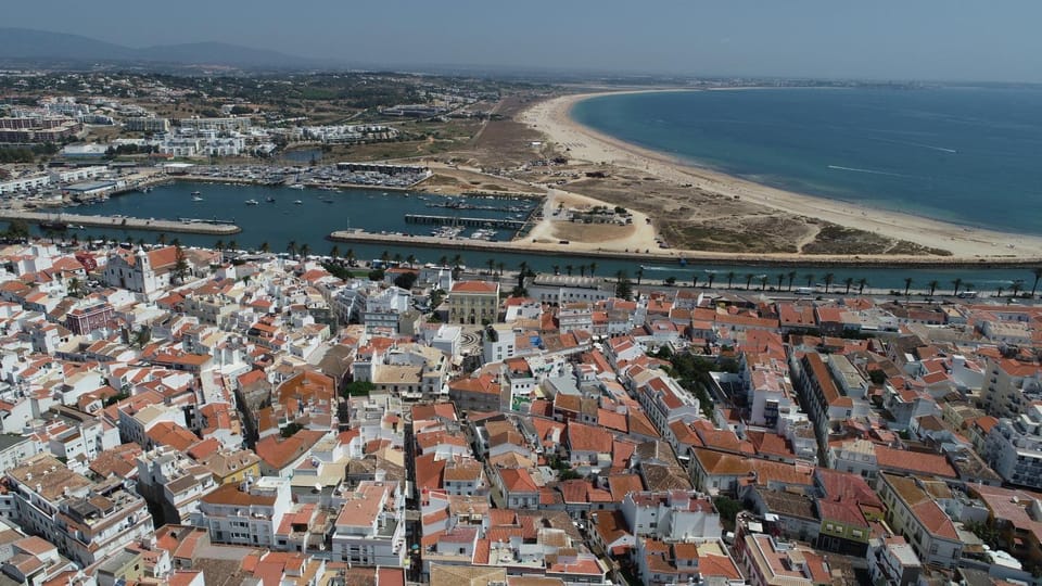 Neighbourhood, Beach