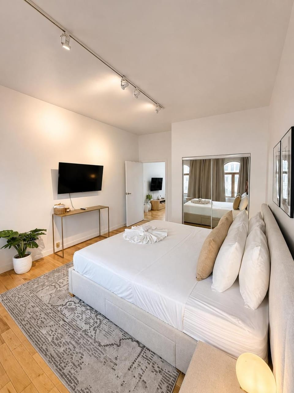 Bed, TV and multimedia, Bedroom, furniture, furniture, towels