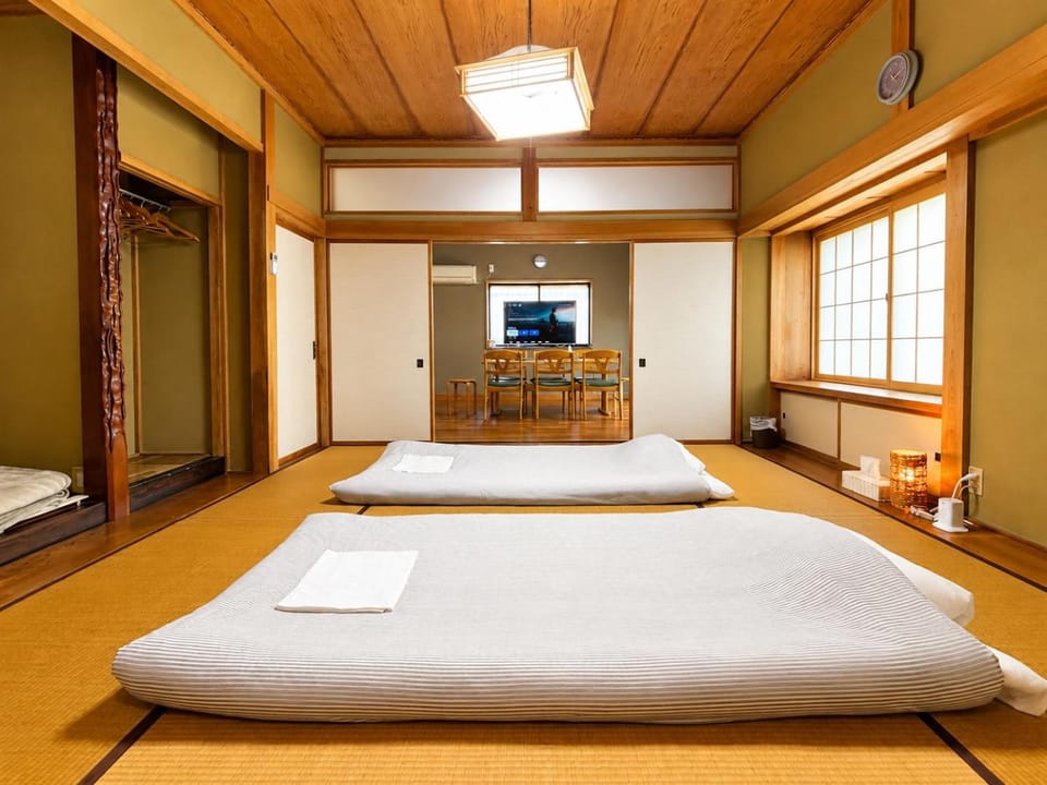 TV and multimedia, Bedroom, air conditioner
