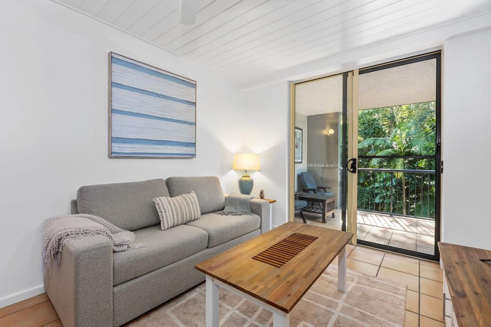 Baden 38 - Rainbow Shores. Pool. Walk to beach Apartment in Rainbow Beach