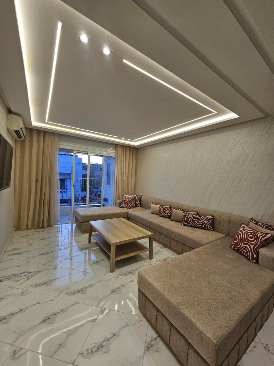 Living room, Seating area
