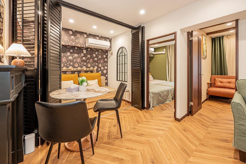 Within easy reach of Shinjuku bustling district 4 minutes walk from nearest station 2 room apartment with lift Suitable for families and groups Hotel in Shinjuku