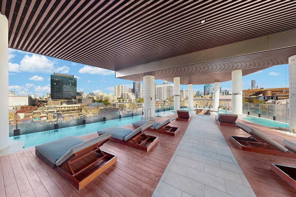 Stylish 2BR with Story Bridge & Fireworks Views Apartment in Brisbane