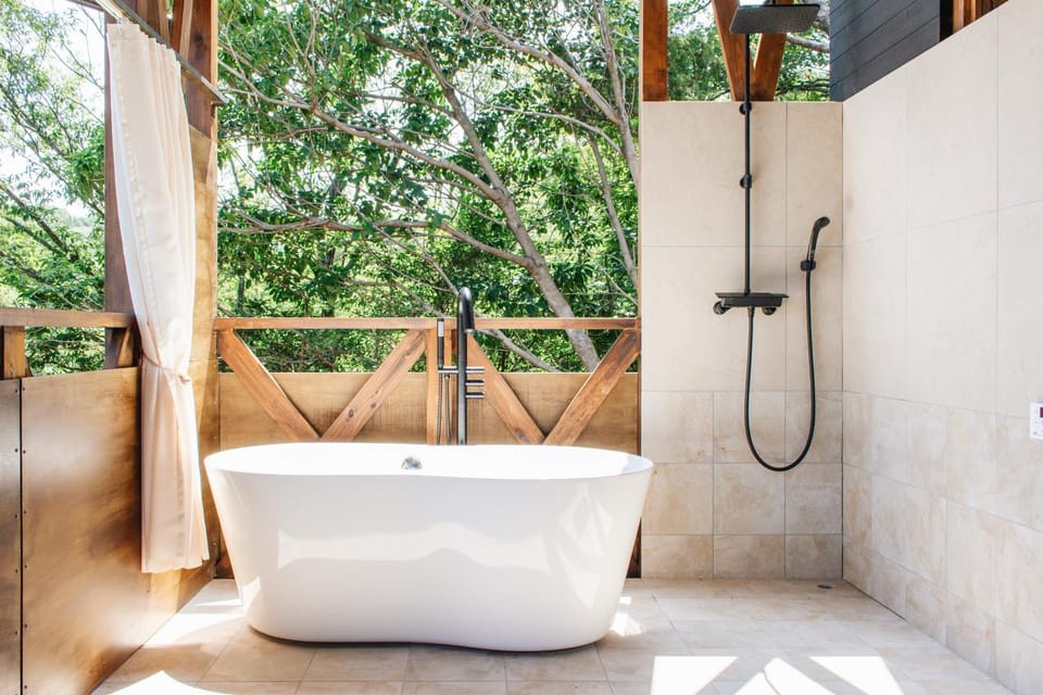 Shower, Day, Hot Tub, Bathroom, Balcony/Terrace, Bath