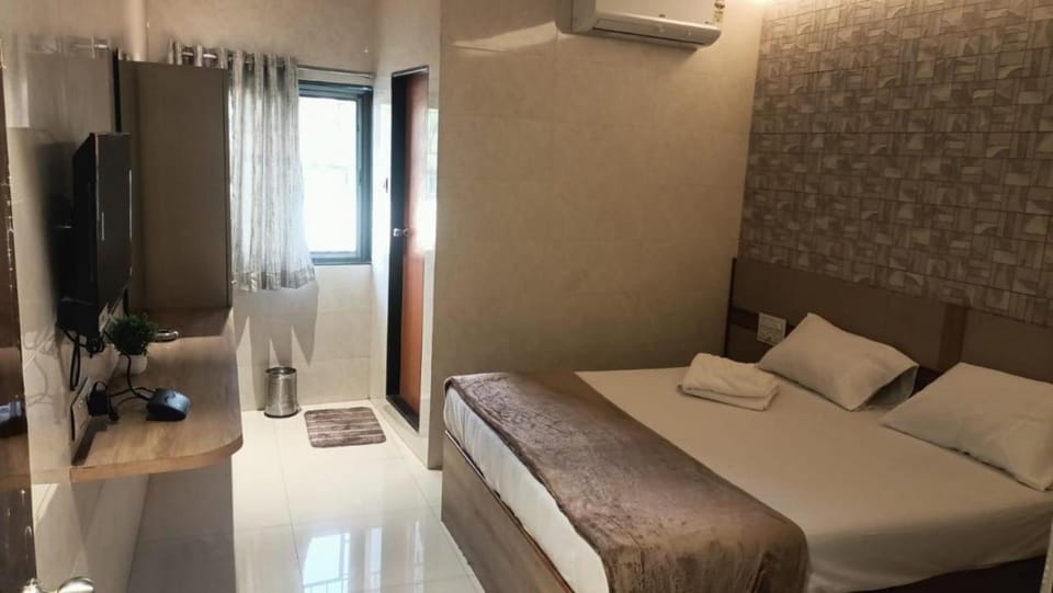 Hotel Eastern Plaza Hotel in Mumbai