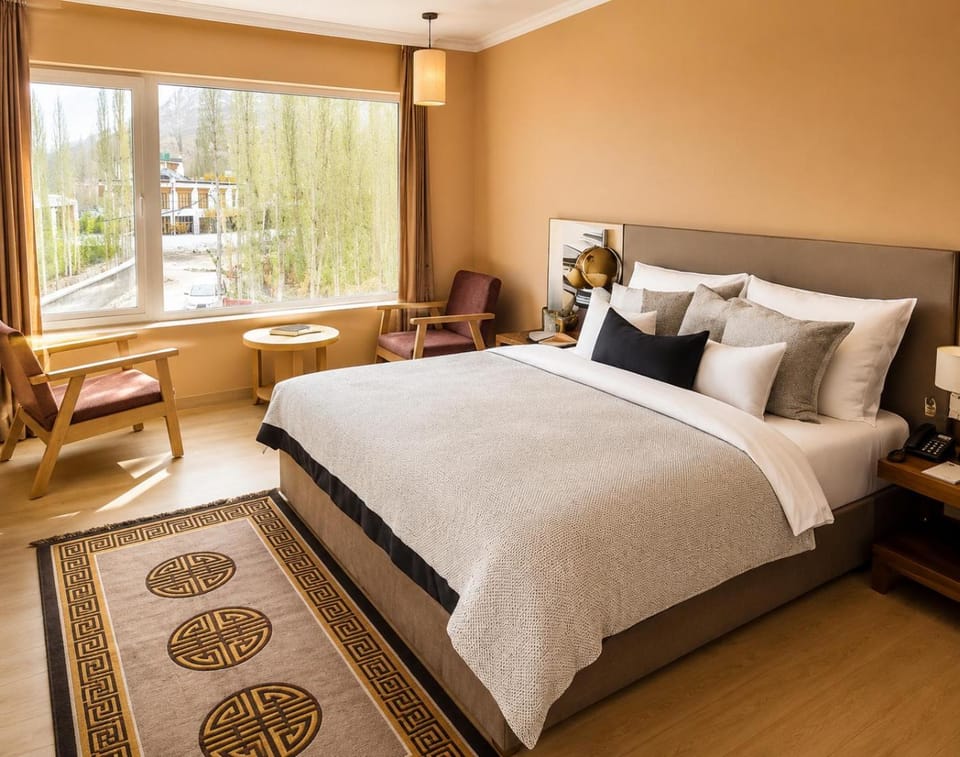 Photo of the whole room, Bedroom