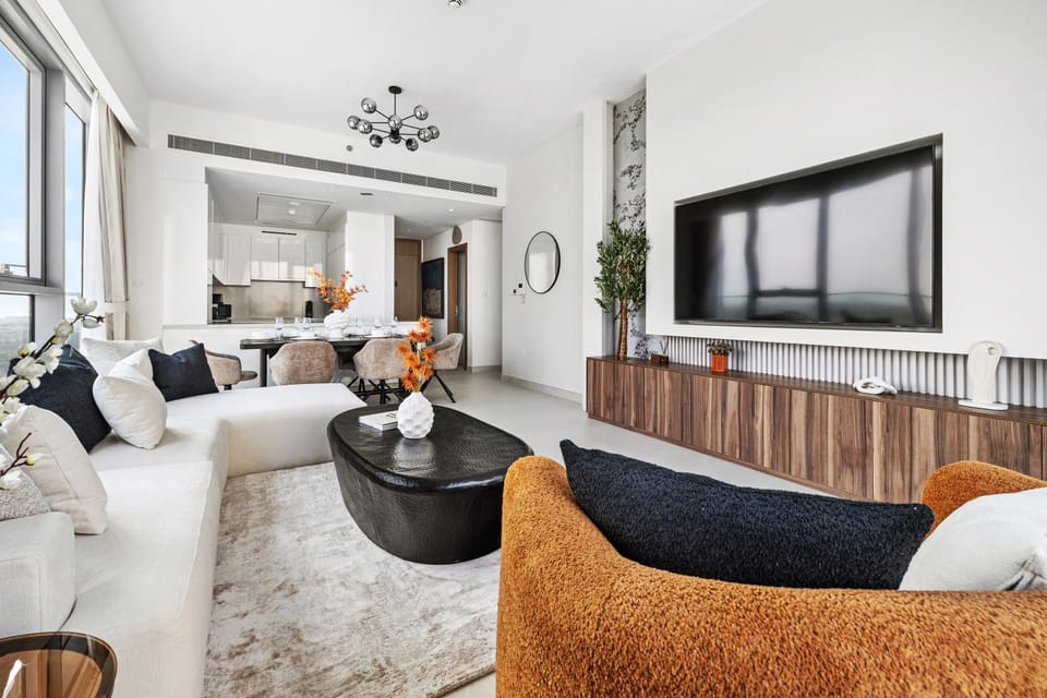 Communal lounge/ TV room, TV and multimedia, Living room, Seating area, Evening entertainment