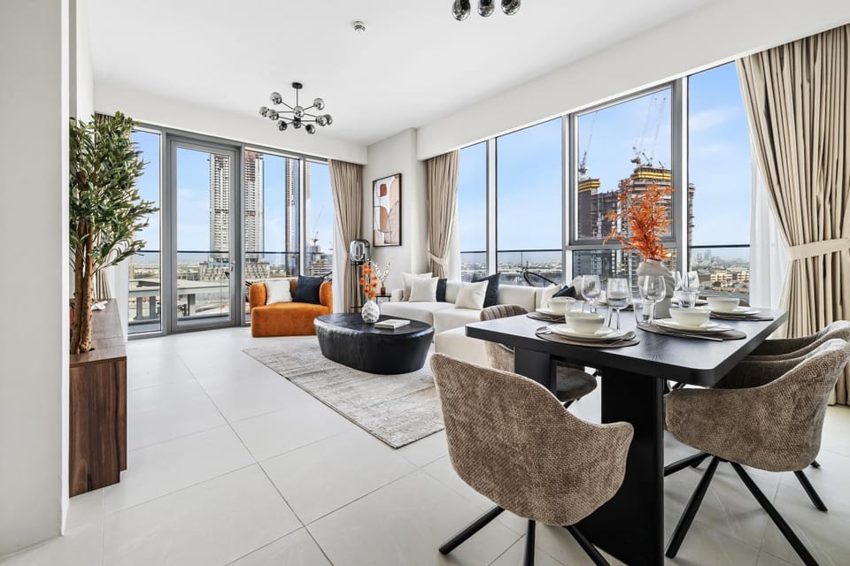 View (from property/room), Balcony/Terrace, Living room, Seating area, Dining area