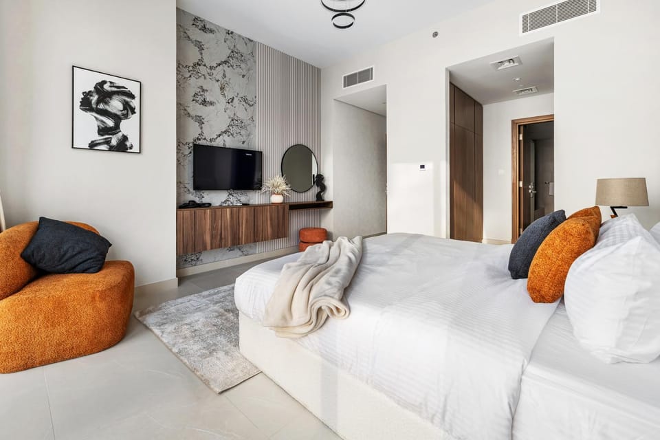Communal lounge/ TV room, Bed, TV and multimedia, Living room, Photo of the whole room, Seating area, Evening entertainment, Bedroom