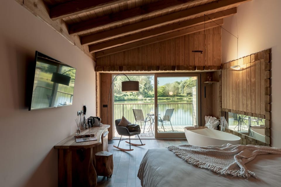 TV and multimedia, View (from property/room), Balcony/Terrace, Photo of the whole room, Bedroom