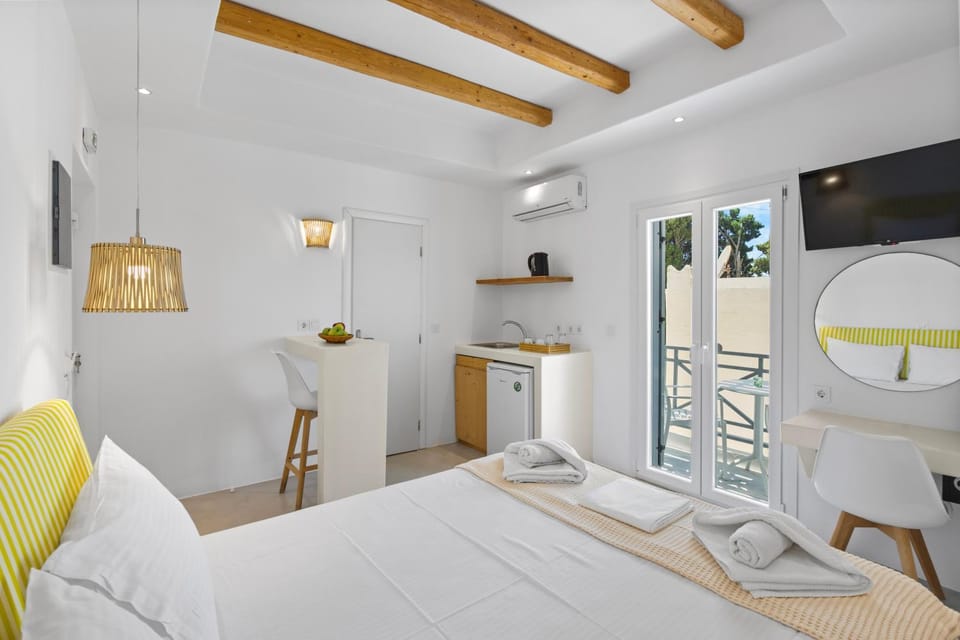 Ammoudi Hotel in Paros