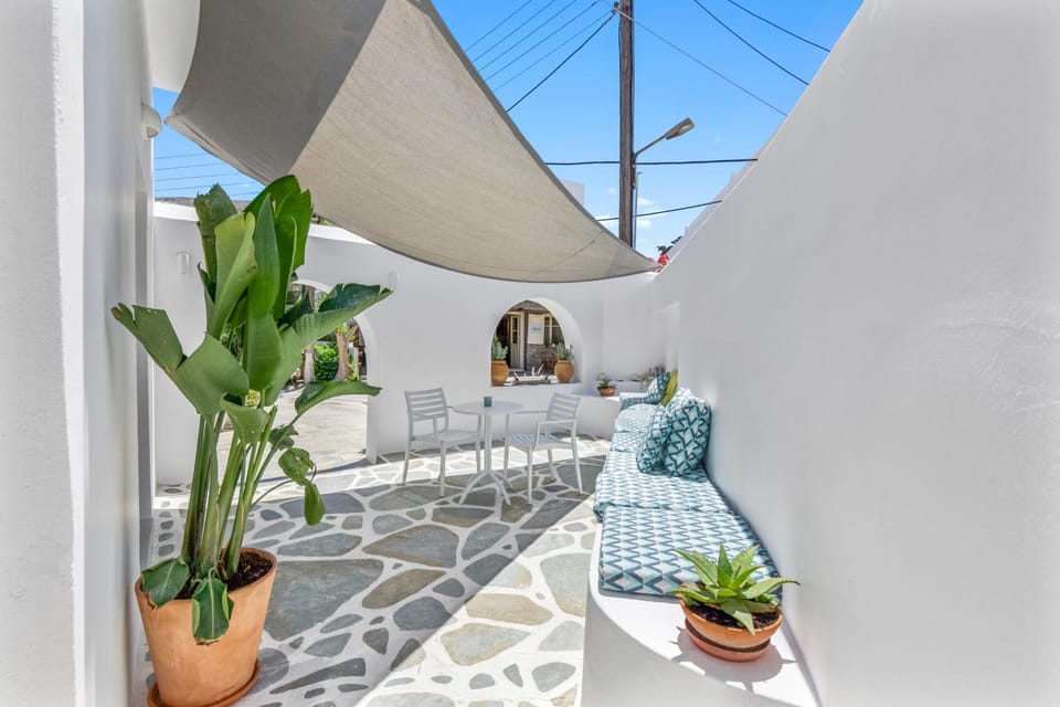 Ammoudi Hotel in Paros