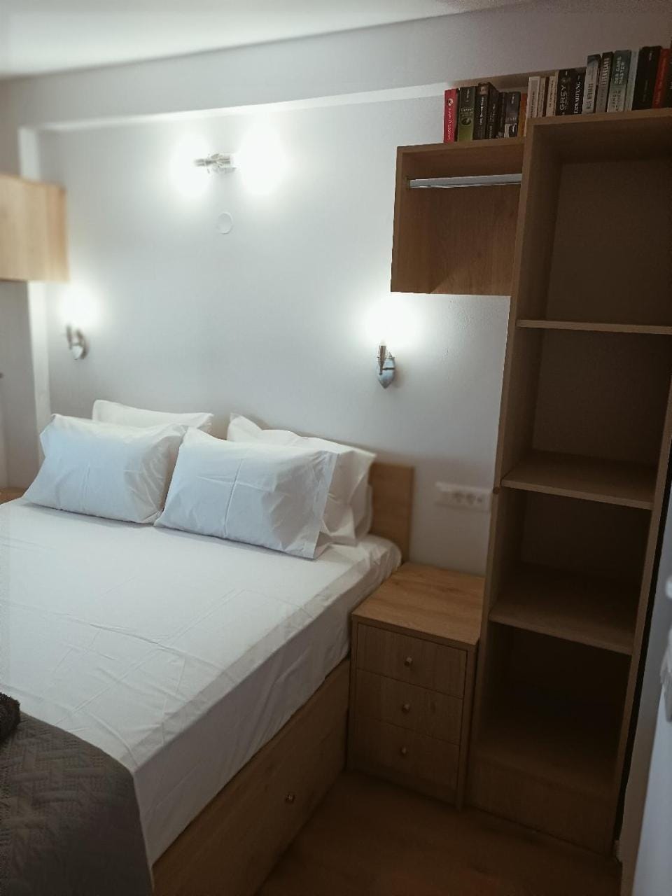 Bed, Library, Bedroom
