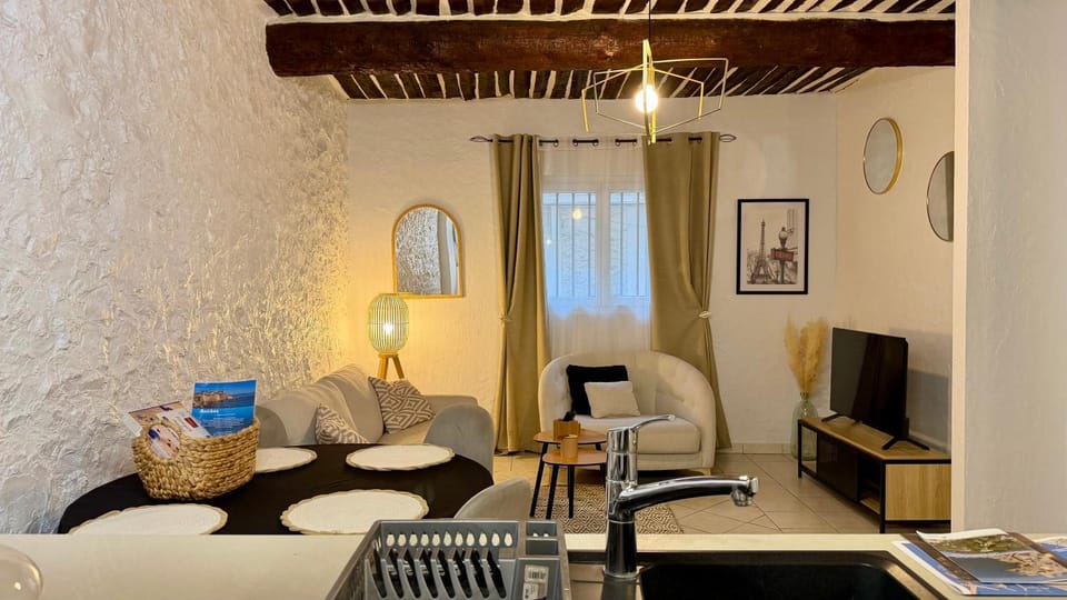 2 pièces Vieil Antibes Apartment in Antibes