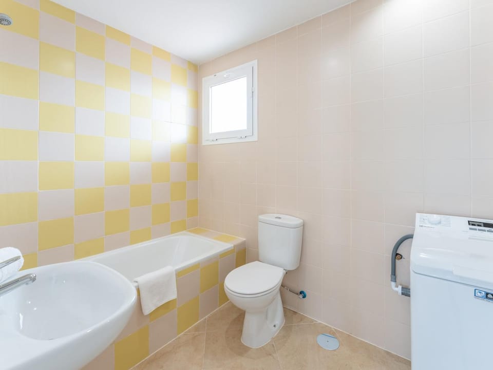 Toilet, Bathroom, Bath, washing machine