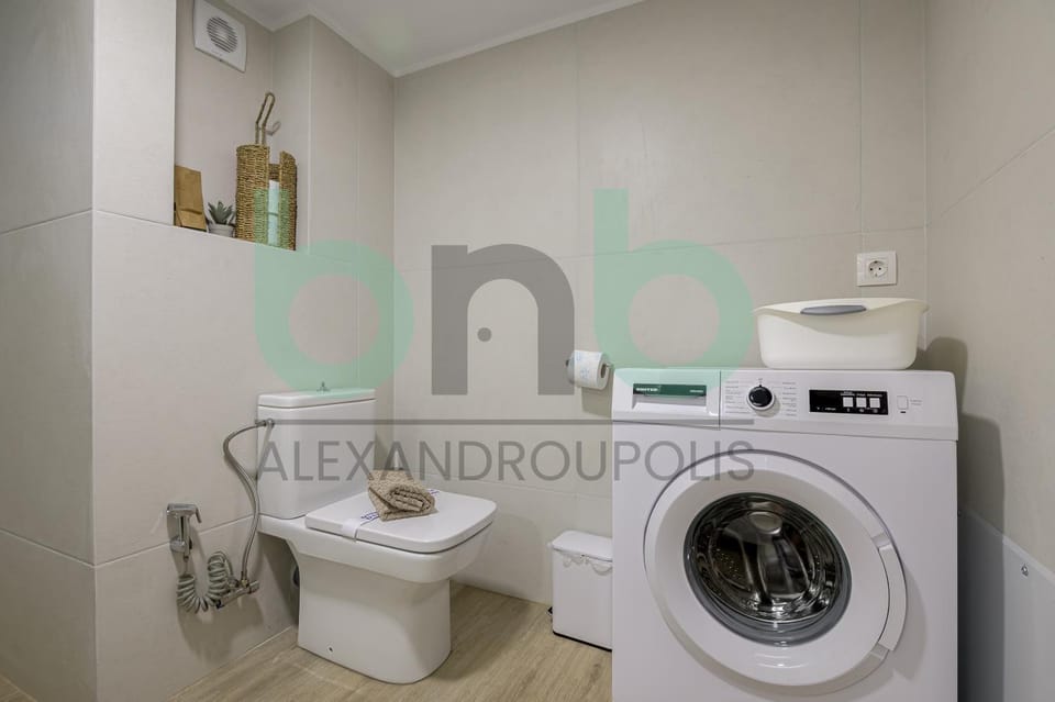 Toilet, Bathroom, washing machine