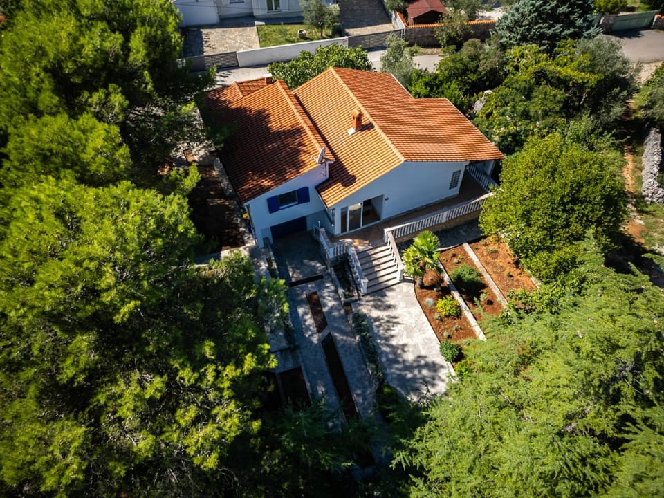 Property building, Bird's eye view, Garden view