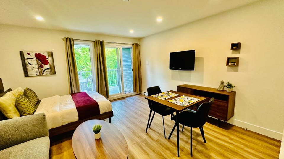 Swimming Pool Spa - Condo Mont Tremblant 2 Apartment in Mont-Tremblant