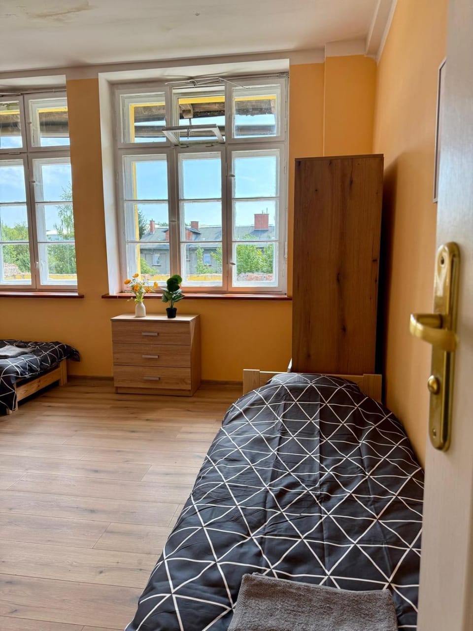 Bed, Natural landscape, Photo of the whole room, Bedroom, locker, wardrobe