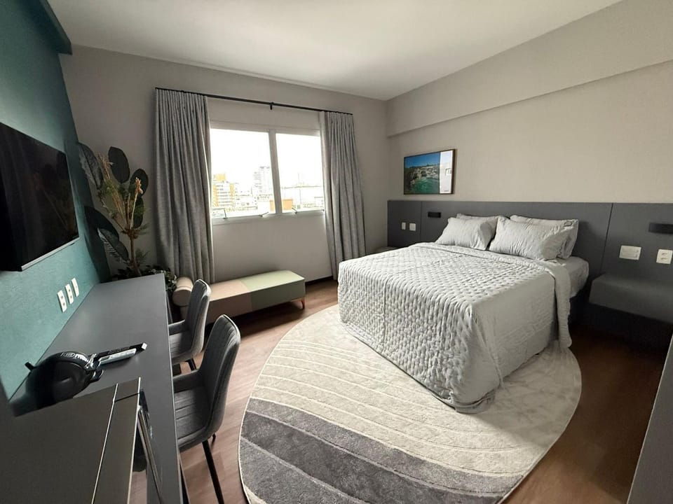 Bed, Photo of the whole room, Seating area, Bedroom, air conditioner